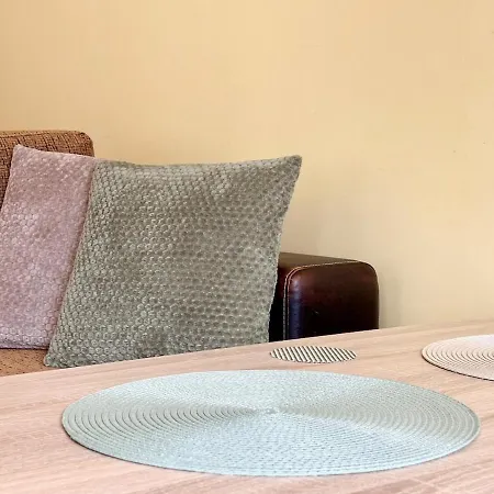 Palm Breeze Pool Retreat Апартаменти